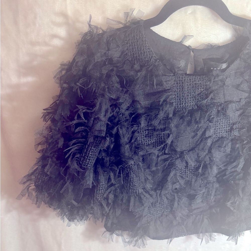 ENDLESS ROSE Gridded Mesh Feathered Cropped Top - Picture 9 of 11